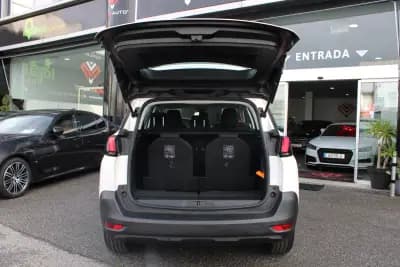 Sell Peugeot 5008 2019 - 19990 EUR, 114332 km - AUTO.MOTO.pt