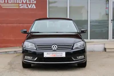 Vendo Volkswagen Passat 2011 - 10990 EUR, 174000 km - AUTO.MOTO.pt