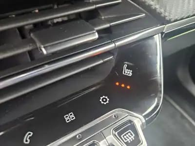 Sell Peugeot 2008 2021 - 19500 EUR, 61150 km - AUTO.MOTO.pt