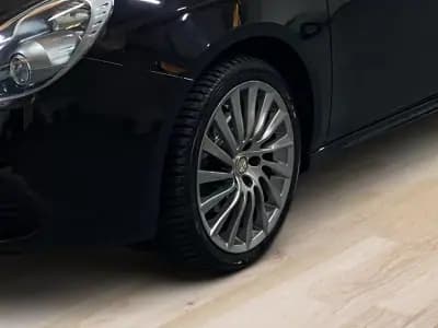 Vendo Alfa Romeo Giulietta 2010 - 9950 EUR, 272000 km - AUTO.MOTO.pt