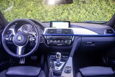 Vendo BMW 330 2016 - 21900 EUR, 146000 km - AUTO.MOTO.pt