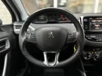 Sell Peugeot 2008 2016 - 9990 EUR, 49000 km - AUTO.MOTO.pt