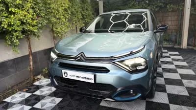 Sell Citroën e-C4 2021 - 16900 EUR, 39600 km - AUTO.MOTO.pt