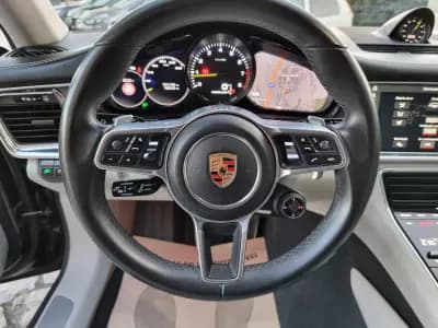 Vendo Porsche Panamera Sport Turismo 2018 - 84990 EUR, 147000 km - AUTO.MOTO.pt