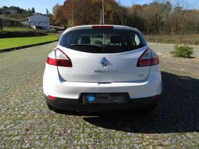 Vendo Renault Mégane 2015 - 8990 EUR, 198000 km - AUTO.MOTO.pt