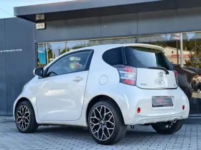 Vendo Toyota iQ 2011 - 10500 EUR, 110000 km - AUTO.MOTO.pt