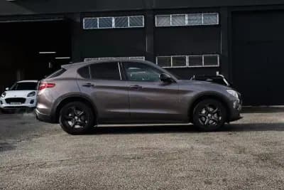 Vendo Alfa Romeo Stelvio 2019 - 29400 EUR, 89000 km - AUTO.MOTO.pt