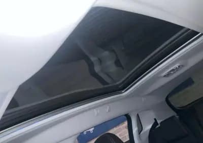 Vendo Peugeot 2008 2018 - 13990 EUR, 140457 km - AUTO.MOTO.pt