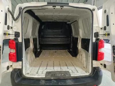 Vendo Peugeot Expert 2019 - 11900 EUR, 218459 km - AUTO.MOTO.pt