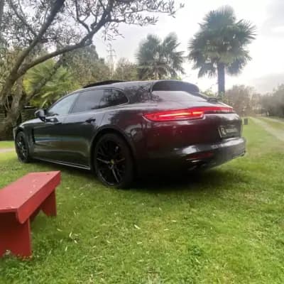 Sell Porsche Panamera Sport Turismo 2019 - 69990 EUR, 210000 km - AUTO.MOTO.pt