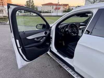 Vendo Mercedes-Benz GLC 250 2017 - 33990 EUR, 178000 km - AUTO.MOTO.pt
