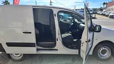 Sell Citroën Berlingo 2016 - 9900 EUR, 218219 km - AUTO.MOTO.pt