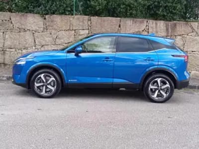 Vendo Nissan Qashqai 2023 - 29300 EUR, 49852 km - AUTO.MOTO.pt