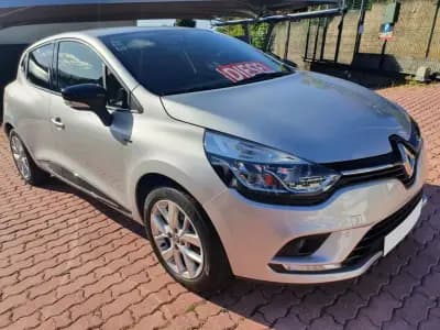 Vendo Renault Clio 2019 - 13250 EUR, 142000 km - AUTO.MOTO.pt