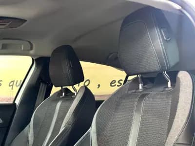 Sell Peugeot 308 2023 - 24900 EUR, 111974 km - AUTO.MOTO.pt