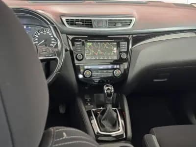 Vendo Nissan Qashqai 2020 - 23500 EUR, 99546 km - AUTO.MOTO.pt