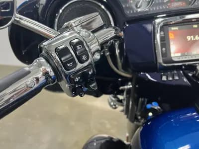 Sell Harley-Davidson FLHTC 2014 - 24900 EUR, 39000 km - AUTO.MOTO.pt