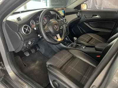 Sell Mercedes-Benz GLA 180 2015 - 17600 EUR, 152300 km - AUTO.MOTO.pt