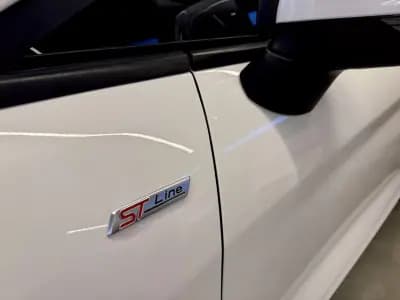 Vendo Ford Fiesta 2018 - 12500 EUR, 146800 km - AUTO.MOTO.pt