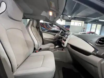 Vendo Renault Zoe 2019 - 9990 EUR, 150000 km - AUTO.MOTO.pt