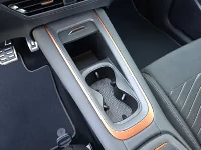 Vendo Cupra Born 2024 - 32400 EUR, 12000 km - AUTO.MOTO.pt