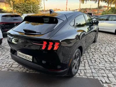 Vendo Ford Mustang Mach-E 2021 - 28990 EUR, 118000 km - AUTO.MOTO.pt
