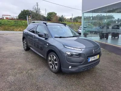 Vendo Citroën C4 Cactus 2015 - 7950 EUR, 177721 km - AUTO.MOTO.pt