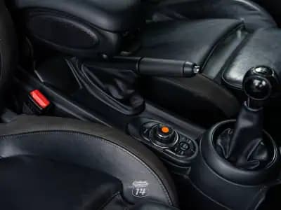 Sell MINI 2019 - 17990 EUR, 53900 km - AUTO.MOTO.pt