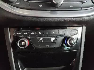 Vendo Opel Astra Sports Tourer 2016 - 8890 EUR, 174600 km - AUTO.MOTO.pt