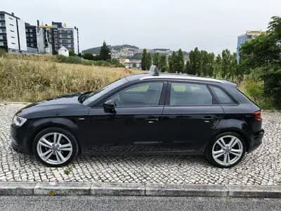 Vendo Audi A3 Sportback 2013 - 14950 EUR, 255105 km - AUTO.MOTO.pt
