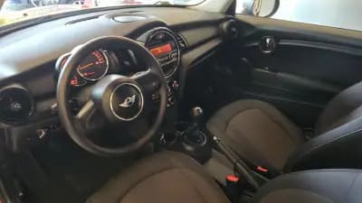 Vendo MINI One 2015 - 10900 EUR, 134360 km - AUTO.MOTO.pt