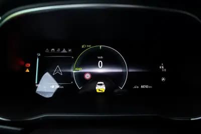 Sell Renault Zoe 2020 - 12900 EUR, 44743 km - AUTO.MOTO.pt