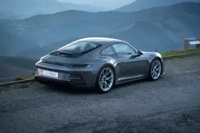 Vendo Porsche 992 2022 - 195000 EUR, 20350 km - AUTO.MOTO.pt
