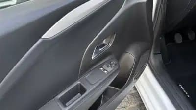 Sell Opel Corsa 2020 - 10499 EUR, 189121 km - AUTO.MOTO.pt