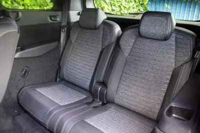 Vendo Peugeot 5008 2025 - 33500 EUR, 15000 km - AUTO.MOTO.pt