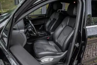 Vendo Porsche Macan 2018 - 59990 EUR, 99798 km - AUTO.MOTO.pt