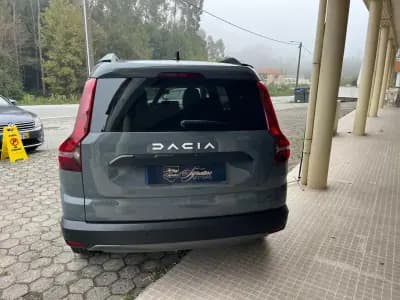 Sell Dacia Jogger 2023 - 17900 EUR, 153000 km - AUTO.MOTO.pt