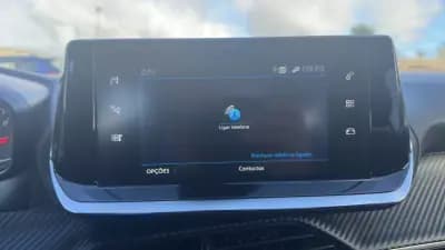 Vendo Peugeot 2008 2023 - 17900 EUR, 65000 km - AUTO.MOTO.pt