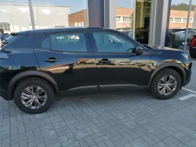 Vendo Peugeot e-2008 2021 - 27500 EUR, 28550 km - AUTO.MOTO.pt