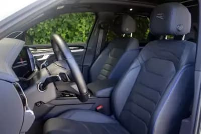 Vendo Volkswagen Touareg 2021 - 59900 EUR, 55000 km - AUTO.MOTO.pt