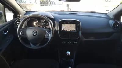 Vendo Renault Clio 2019 - 11900 EUR, 116904 km - AUTO.MOTO.pt