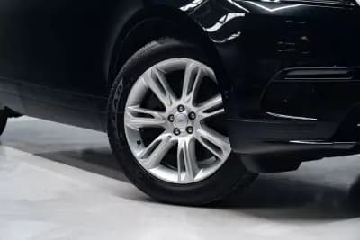 Sell Land Rover Range Rover Velar 2021 - 51950 EUR, 76000 km - AUTO.MOTO.pt