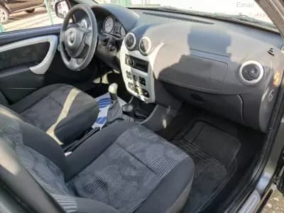 Vendo Dacia Sandero 2012 - 5750 EUR, 158792 km - AUTO.MOTO.pt