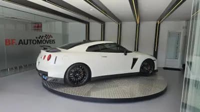 Sell Nissan GT-R 2017 - 149900 EUR, 50238 km - AUTO.MOTO.pt