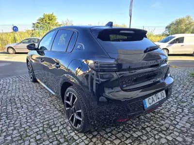 Vendo Peugeot e-208 2024 - 25450 EUR, 11000 km - AUTO.MOTO.pt