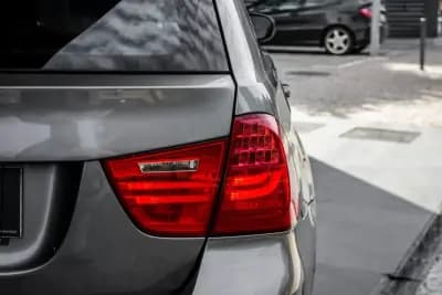 Sell BMW 318 2009 - 8990 EUR, 251602 km - AUTO.MOTO.pt