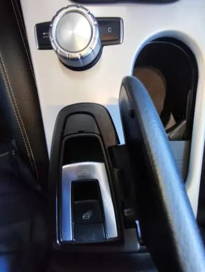 Vendo Mercedes-Benz SLK 250 2012 - 23500 EUR, 162600 km - AUTO.MOTO.pt