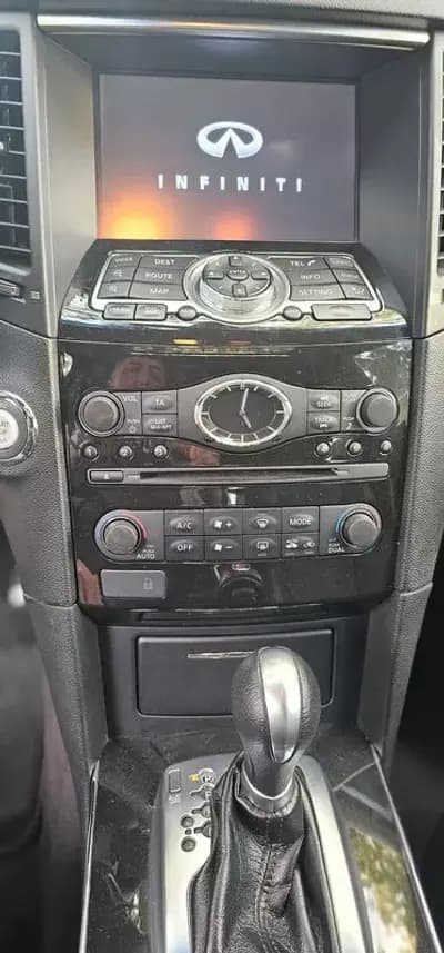 Vendo Infiniti QX70 2016 - 26990 EUR, 198900 km - AUTO.MOTO.pt