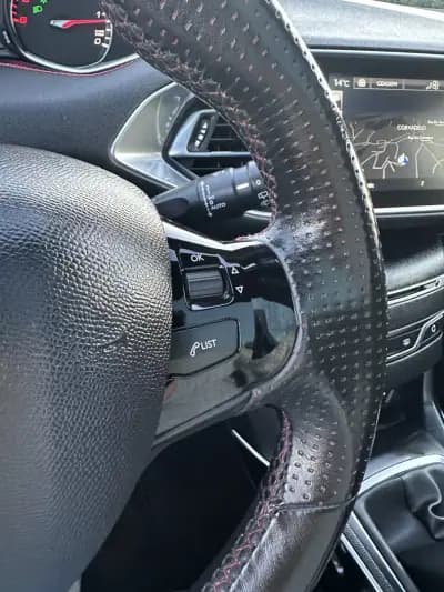 Sell Peugeot 308 SW 2015 - 12900 EUR, 140000 km - AUTO.MOTO.pt