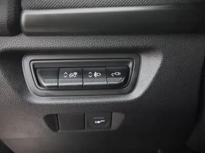 Vendo Renault Zoe 2020 - 14350 EUR, 62000 km - AUTO.MOTO.pt